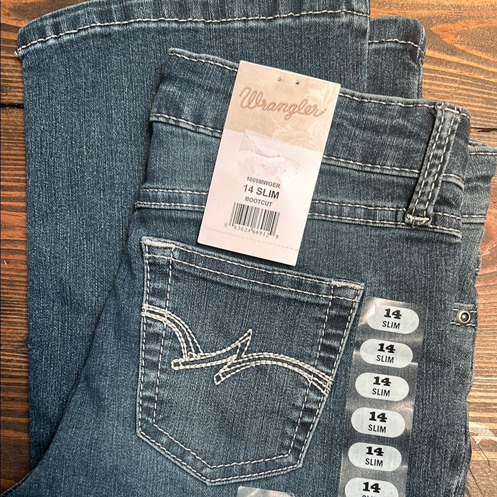 NWT Wrangler Girls Blue Slim Bootcut Jeans